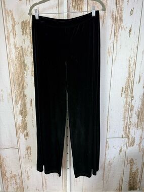 NWT, Jaclyn Smith, Black Velour Pull On Straight Leg Pants. Size Small.